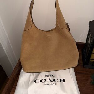 Brooklyn Shoulder Bag 28 with dust bag (BRAND NEW)
